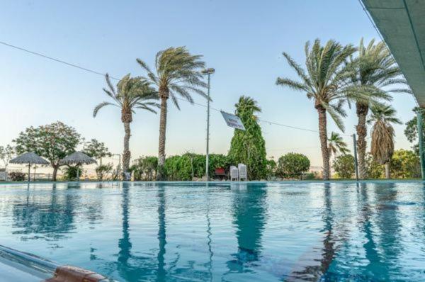 כפר נופש קלי"ה ים המלח Hotel Kalia  Exterior foto